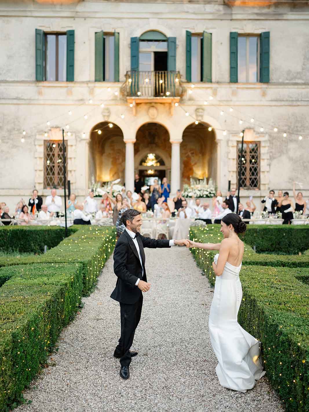 british-vogue-wedding-italy-ella-events